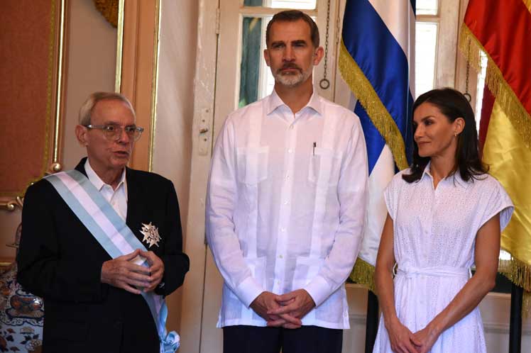 Condecora rey Felipe VI a historiador de La Habana, Eusebio Leal.