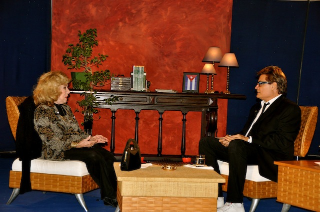 Rosita Fornés en “Con 2 que se quieran”. Foto: Petí. Rosita Fornés en “Con 2 que se quieran”. Foto: Petí.