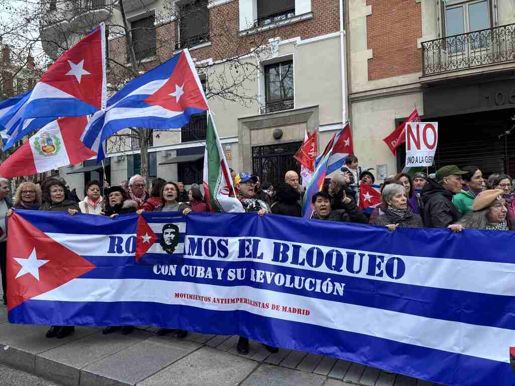 Manifestación por Cuba ante Embajada de EEUU en Madrid Manifestación por Cuba ante Embajada de EEUU en Madrid