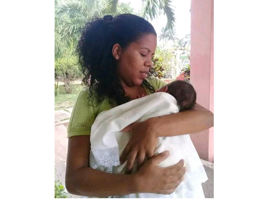 La historia del primer bebé cubano que lleva primero el apellido de la