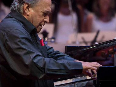 Maestro Frank Fernández, con las manos al piano y el corazón en Cuba