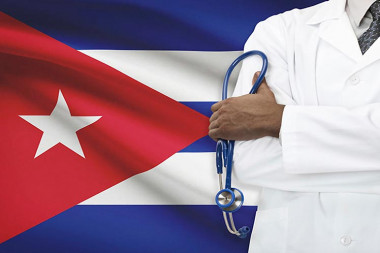 Médicos cubanos en Angola