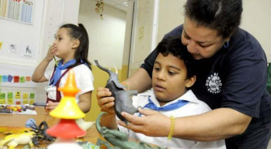 Escuela de Cuba promueve desarrollo de niños con autismo