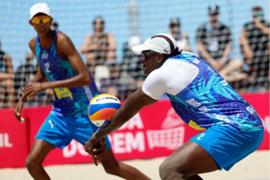 Alayo y Díaz en el mundial de voleibol de playa
