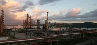 Refinería produce combustibles con crudo nacional