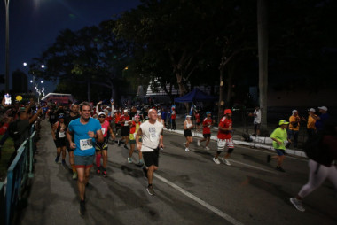 Desde las 6:00 a.m. comenzó la carrera frente a la capitalina sala polivalente Ramón Fonst.. Foto: Enrique González Díaz (Enro).