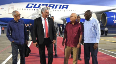 Presidente Miguel Díaz-Canel regresa a la Patria tras visita a Rusia
